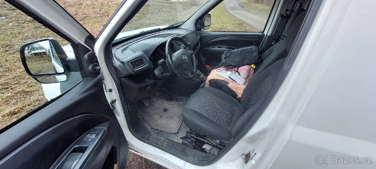 Opel COMBO - 14