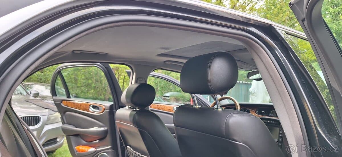 2003 Jaguar XJ - 14