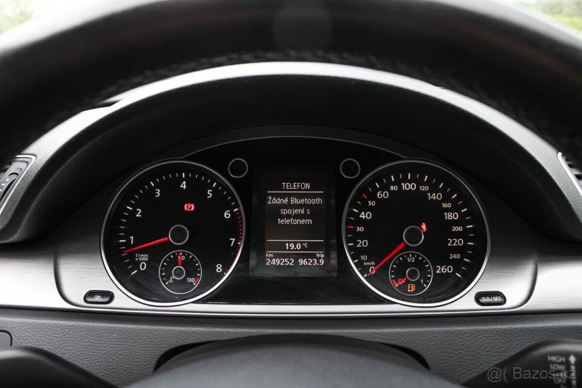 2012 Volkswagen PASSAT - 14