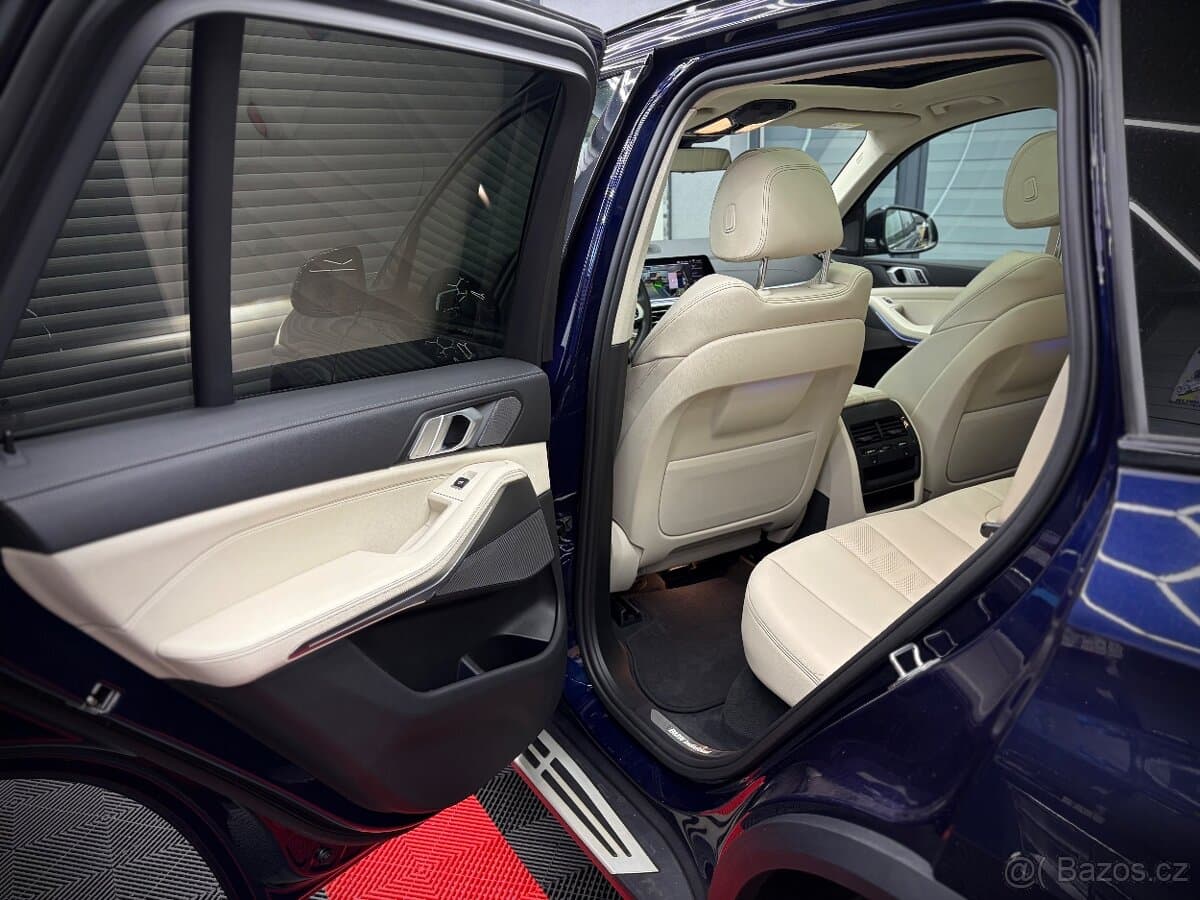2019 BMW X5 - 14