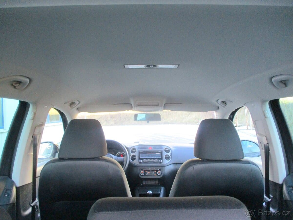 2011 Volkswagen TIGUAN - 14