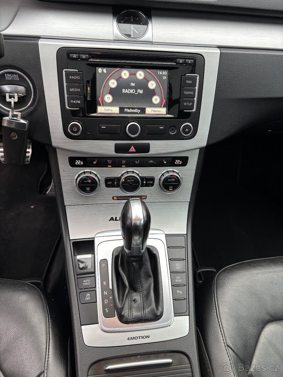 2013 Volkswagen PASSAT - 14