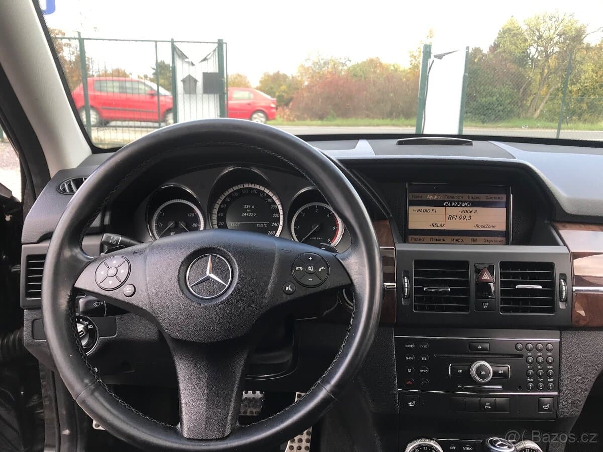 2010 Mercedes-Benz GLK - 14