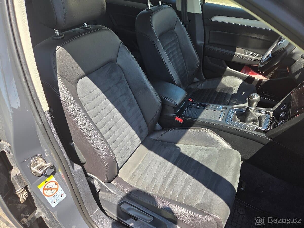 2019 Volkswagen PASSAT - 14