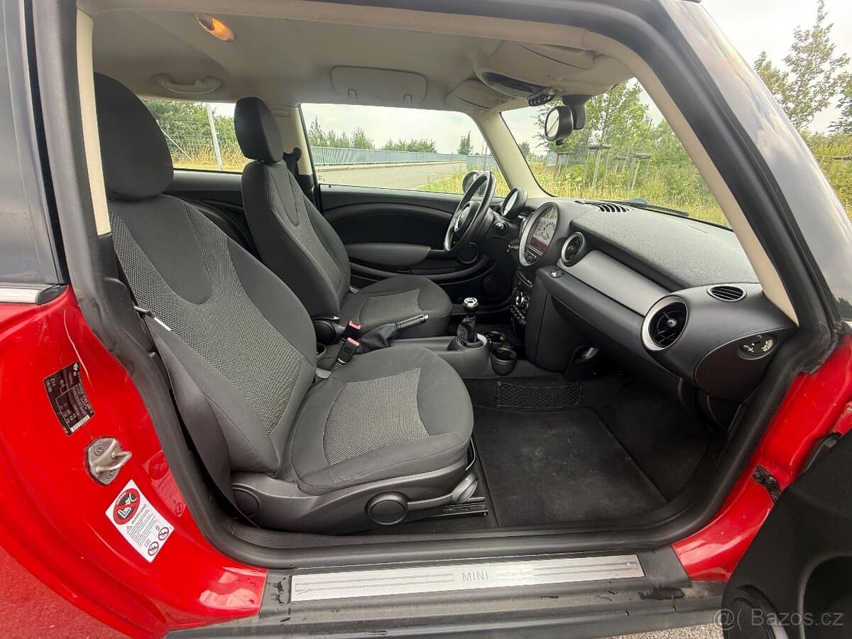2011 Mini ONE - 14