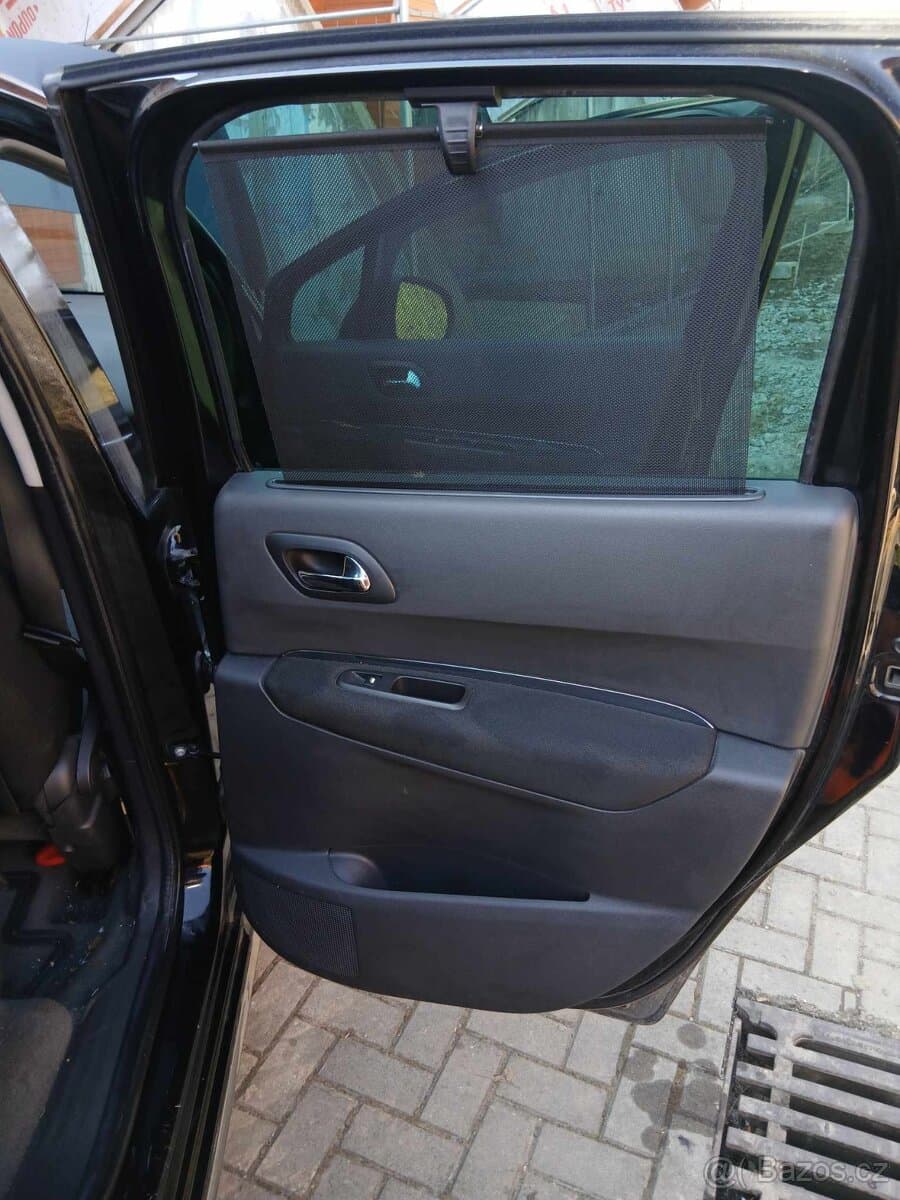 2010 Peugeot 3008 - 14