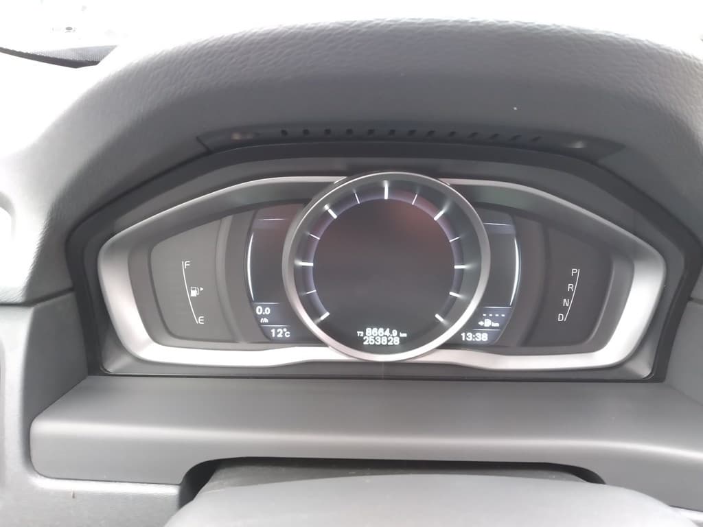 2016 Volvo V70 - 14