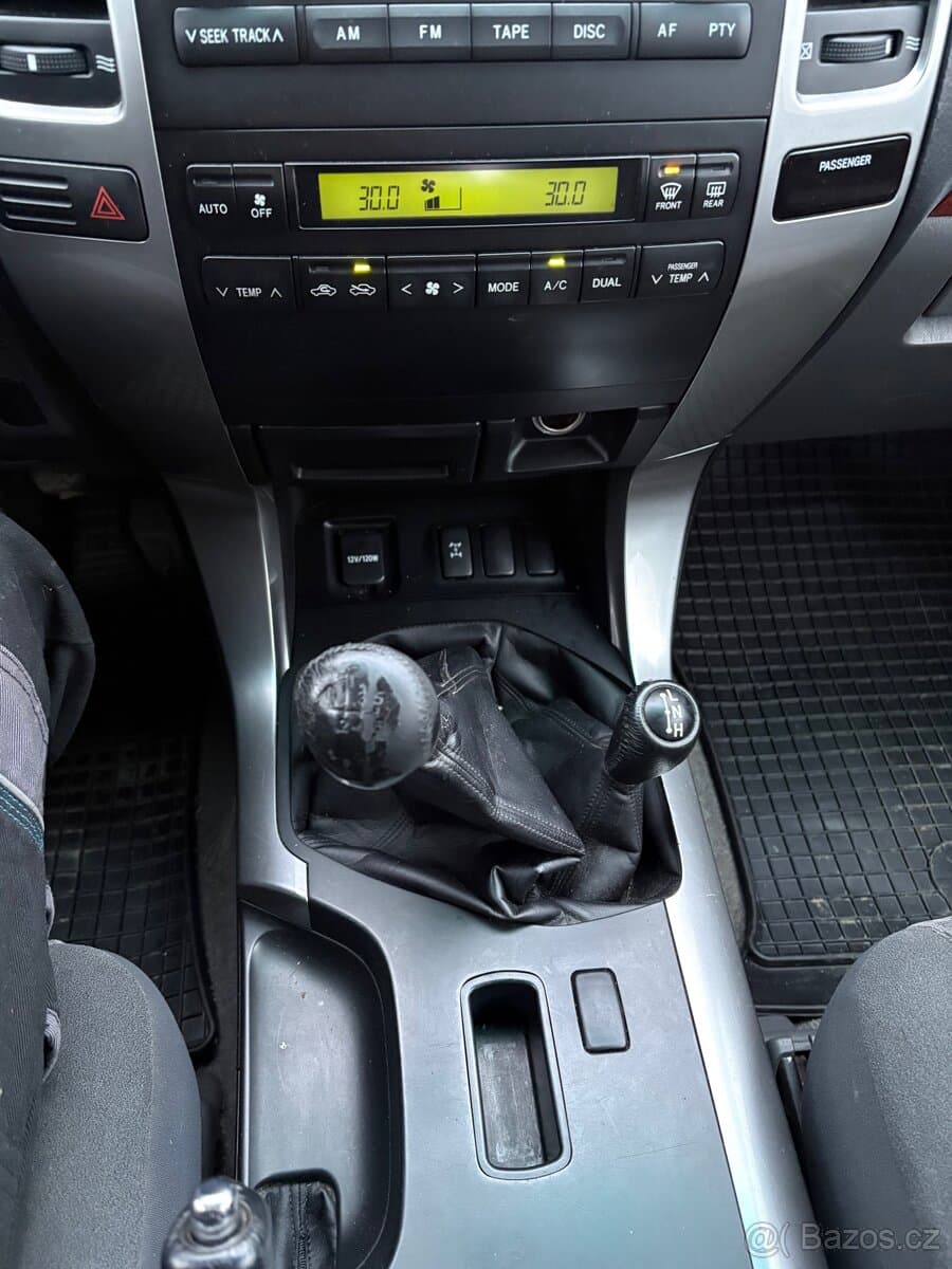 2004 Toyota LAND CRUISER - 14