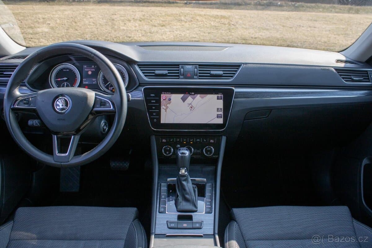 2020 Škoda SUPERB - 14