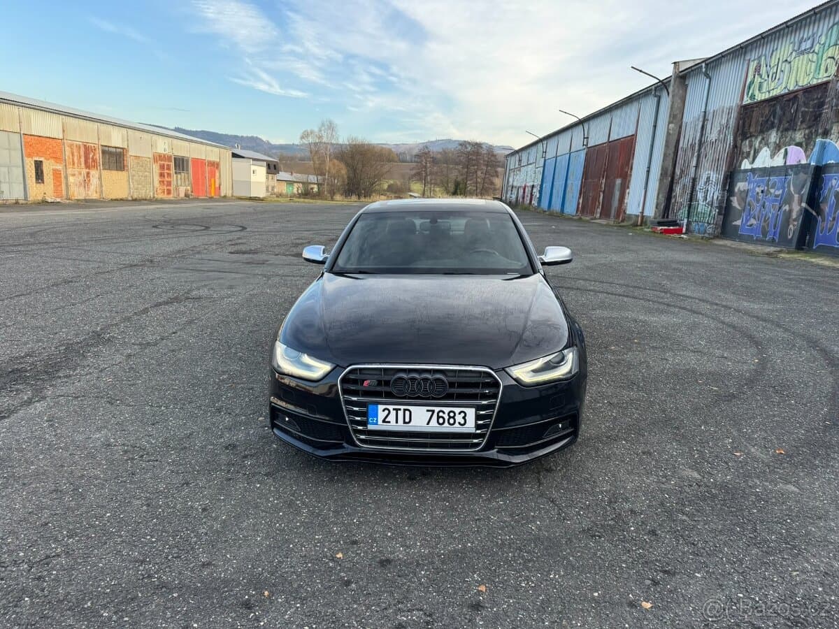 2013 Audi S4 - 14