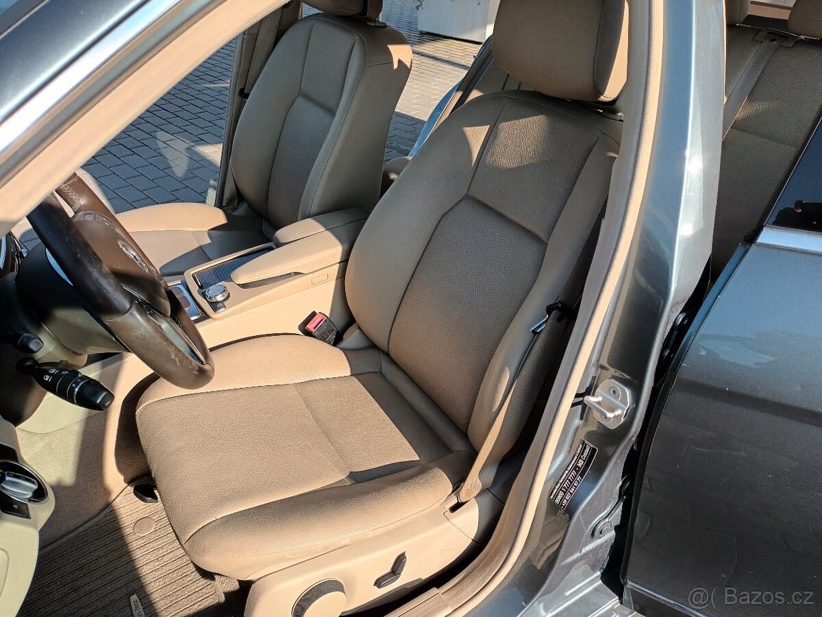 2011 Mercedes-Benz C-CLASS - 14
