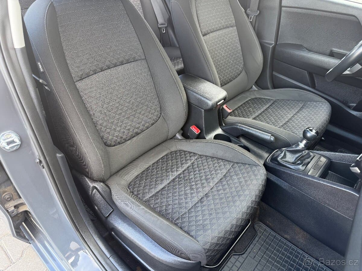 2021 Kia RIO - 14