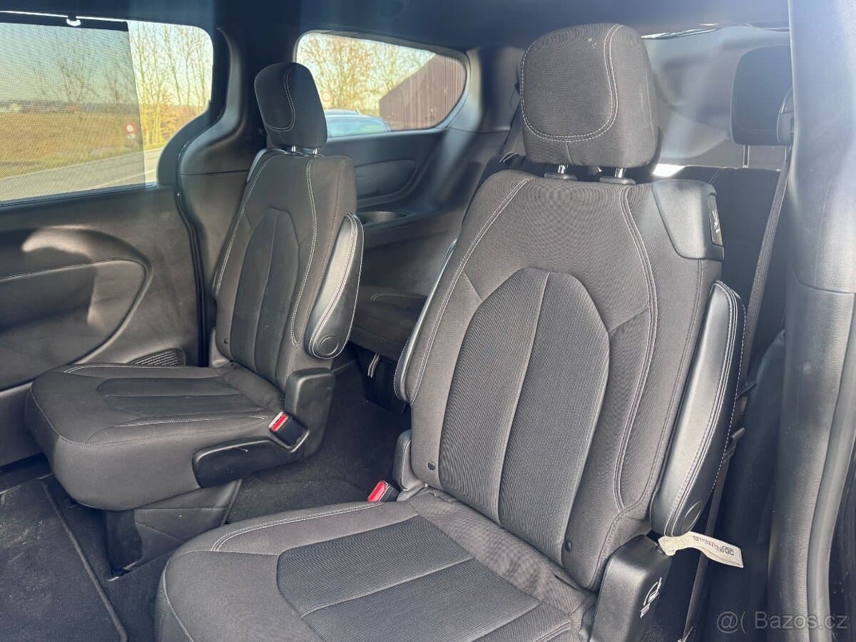 2021 Chrysler PACIFICA - 14
