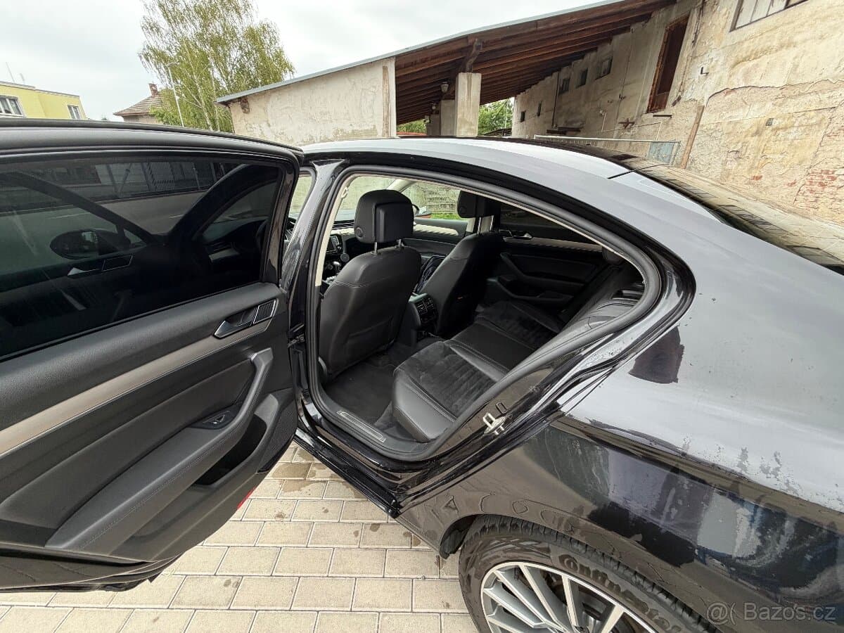 2015 Volkswagen PASSAT - 14