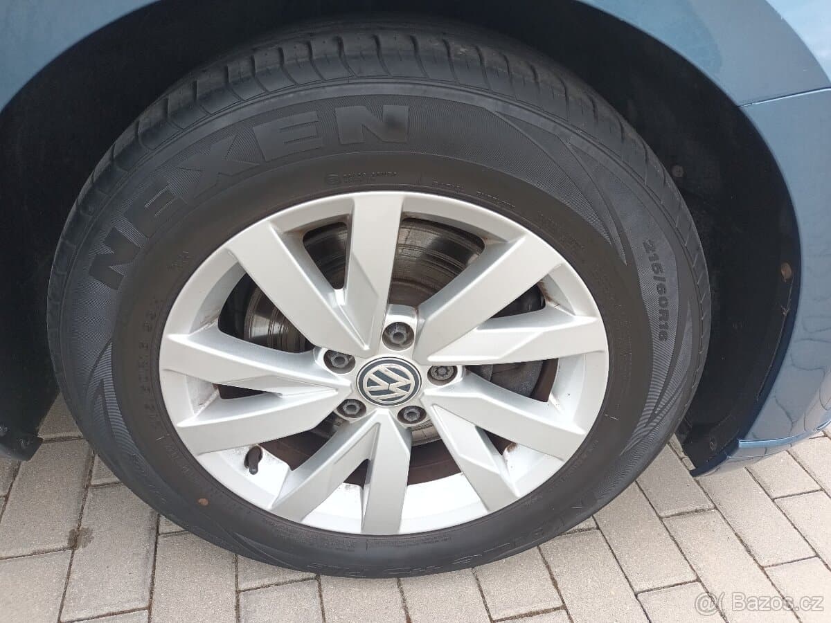 2018 Volkswagen PASSAT - 14