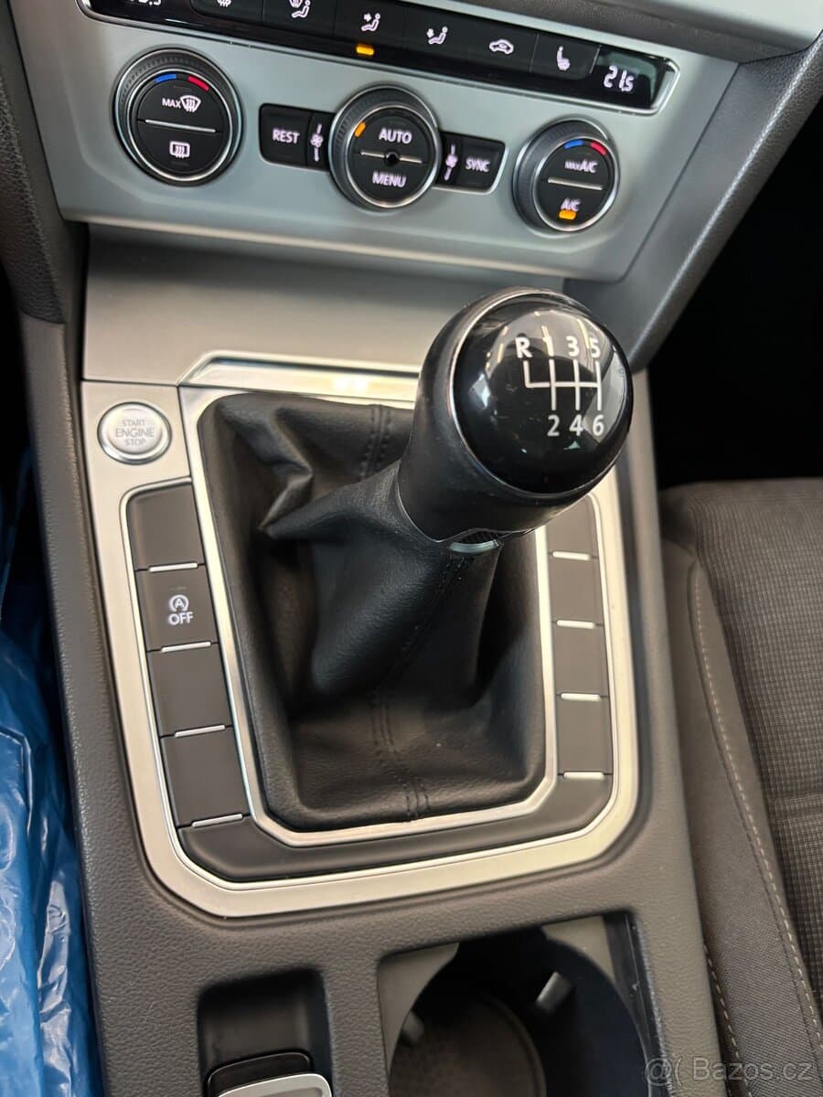 2015 Volkswagen PASSAT - 14