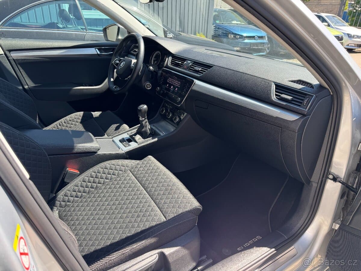 2021 Škoda SUPERB - 14