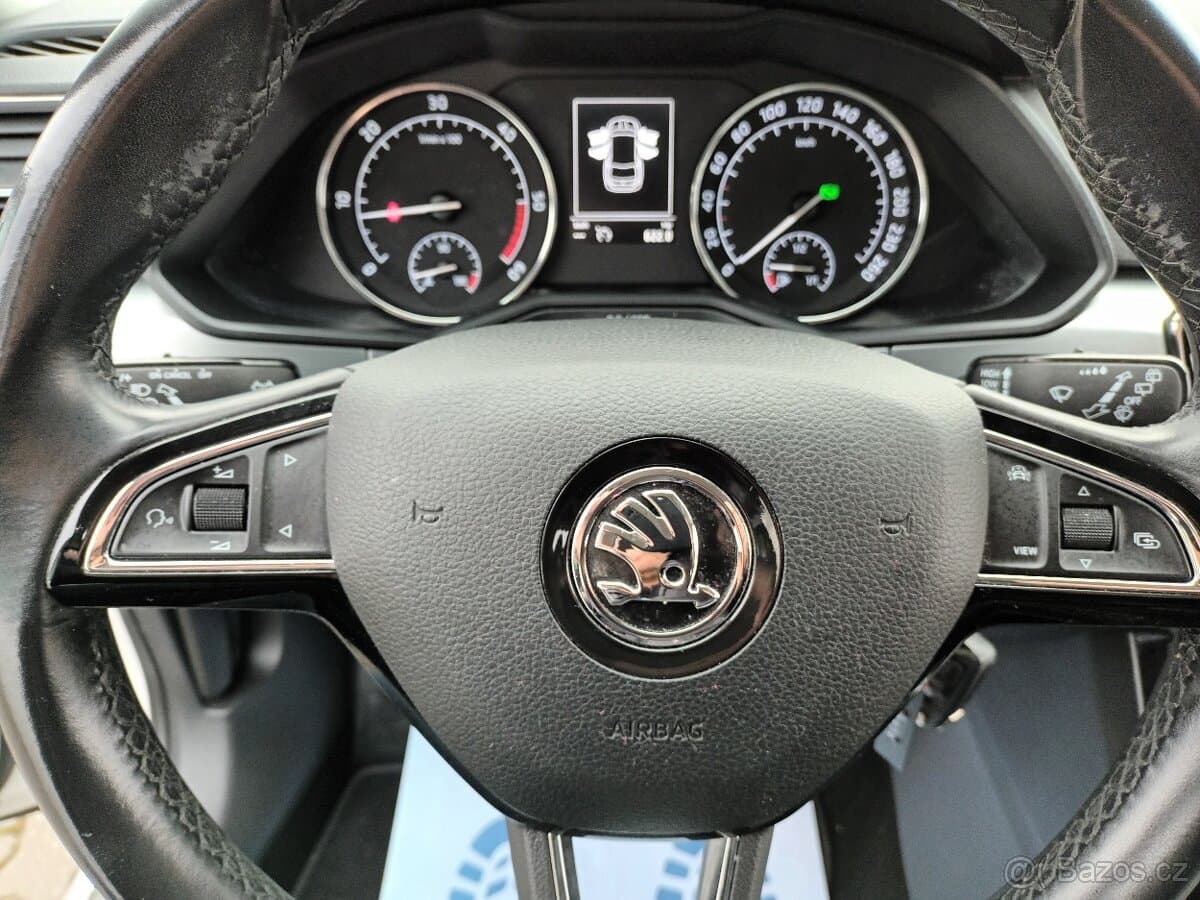 2019 Škoda SUPERB - 14