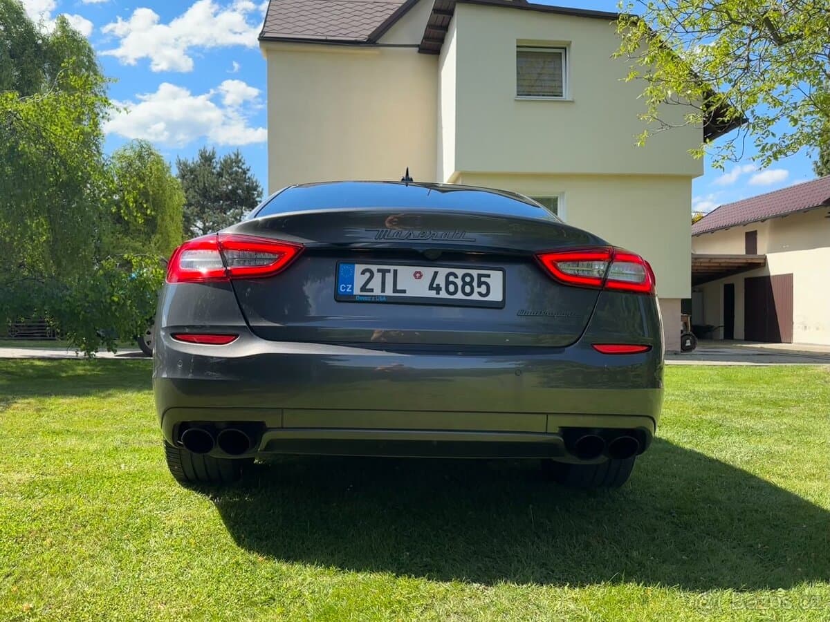 Maserati QUATTROPORTE - 14