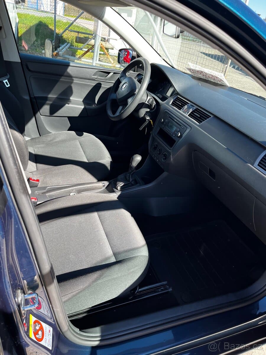 2013 Škoda RAPID - 14