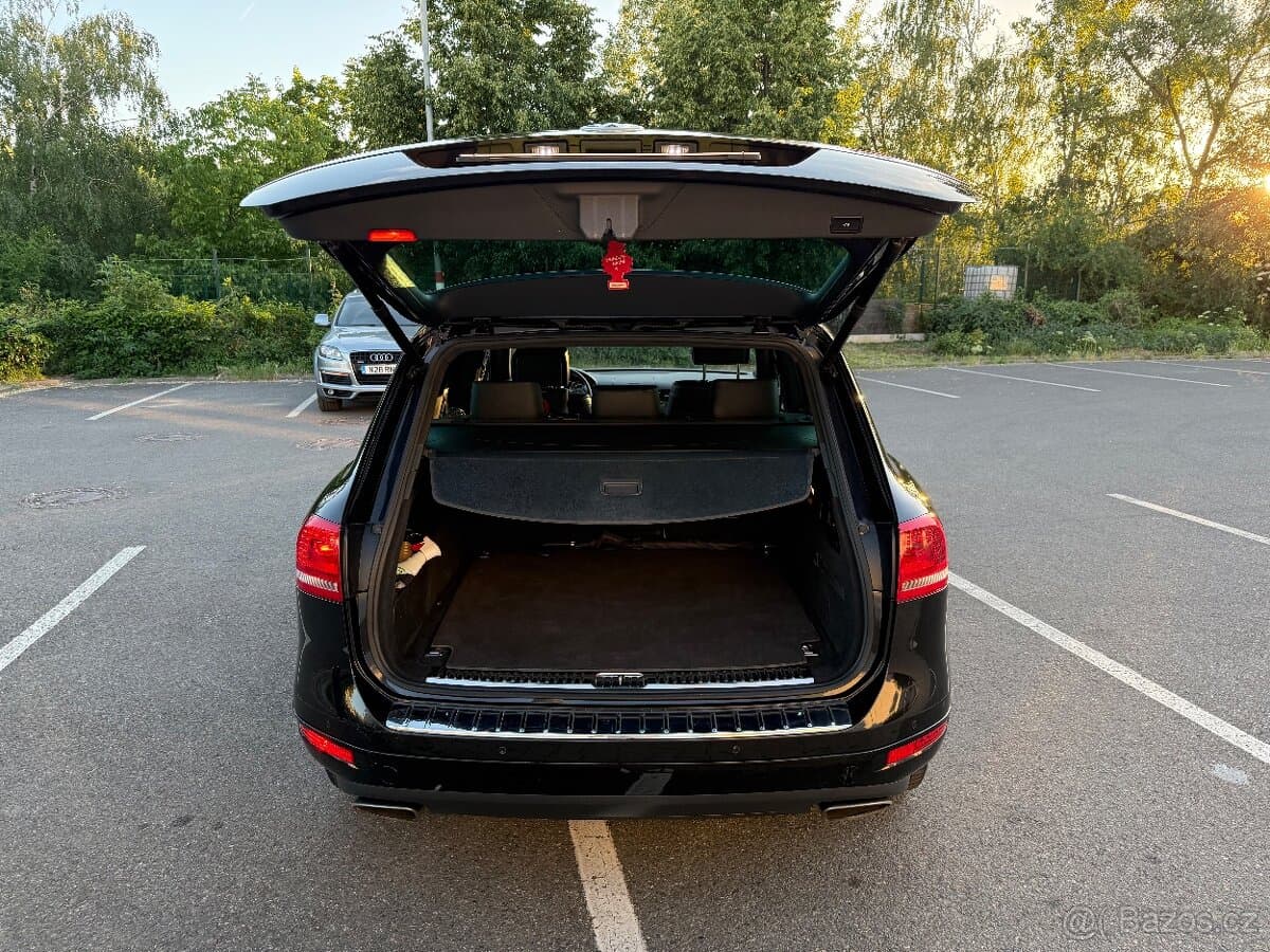 2013 Volkswagen TOUAREG - 14