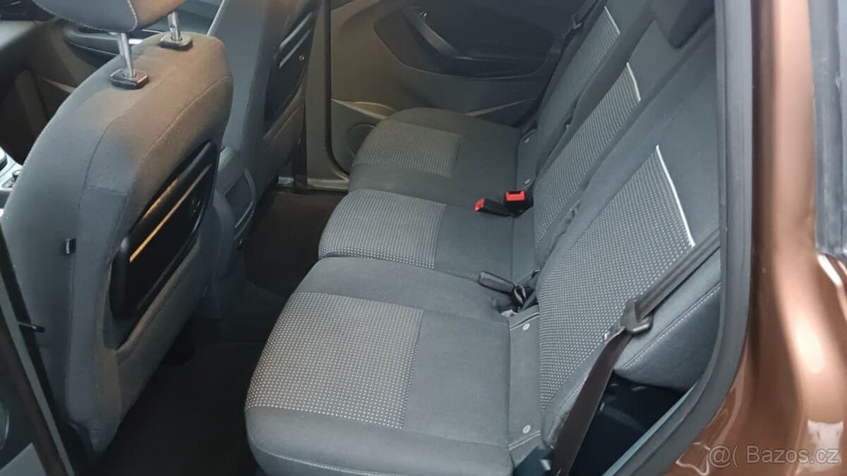 2013 Ford C-MAX - 14