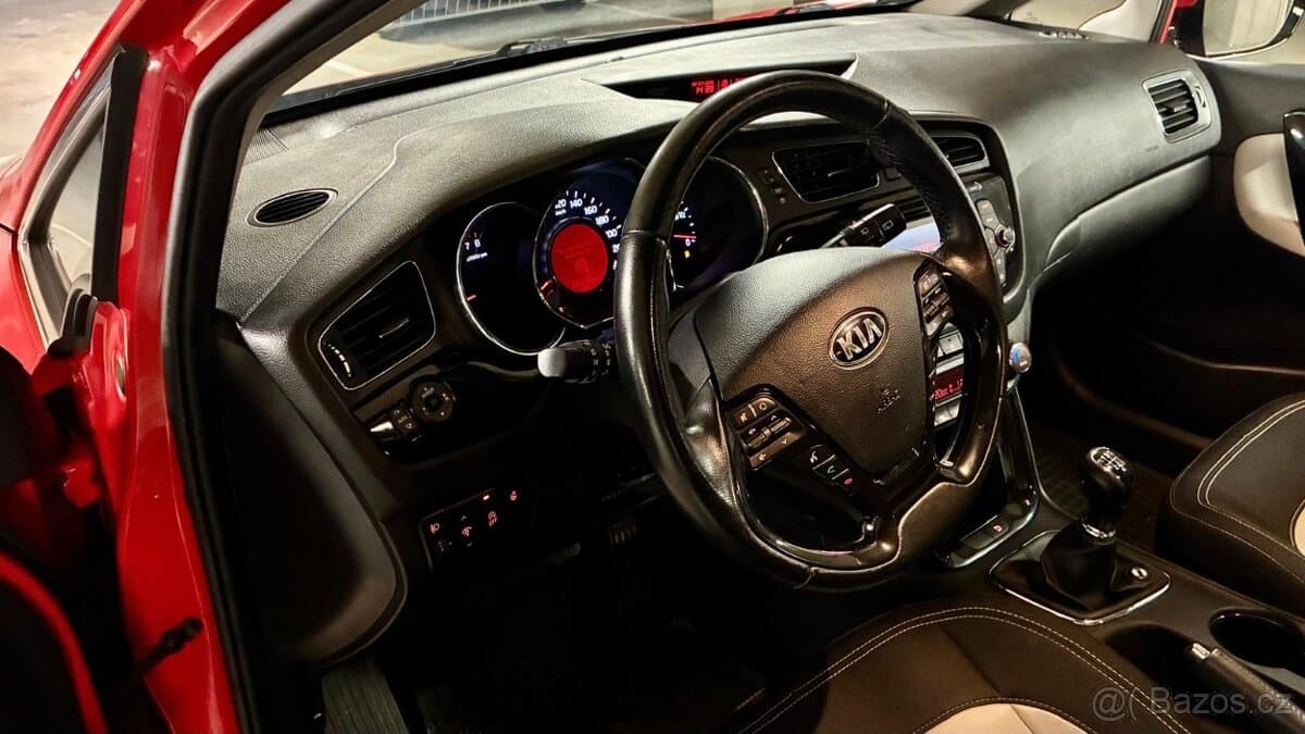 2014 Kia CEE'D - 14