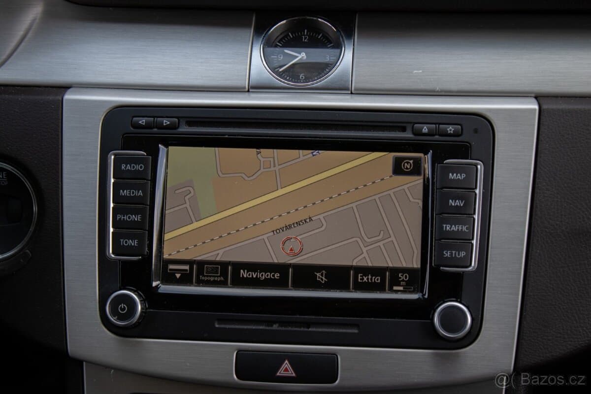 2011 Volkswagen PASSAT - 14
