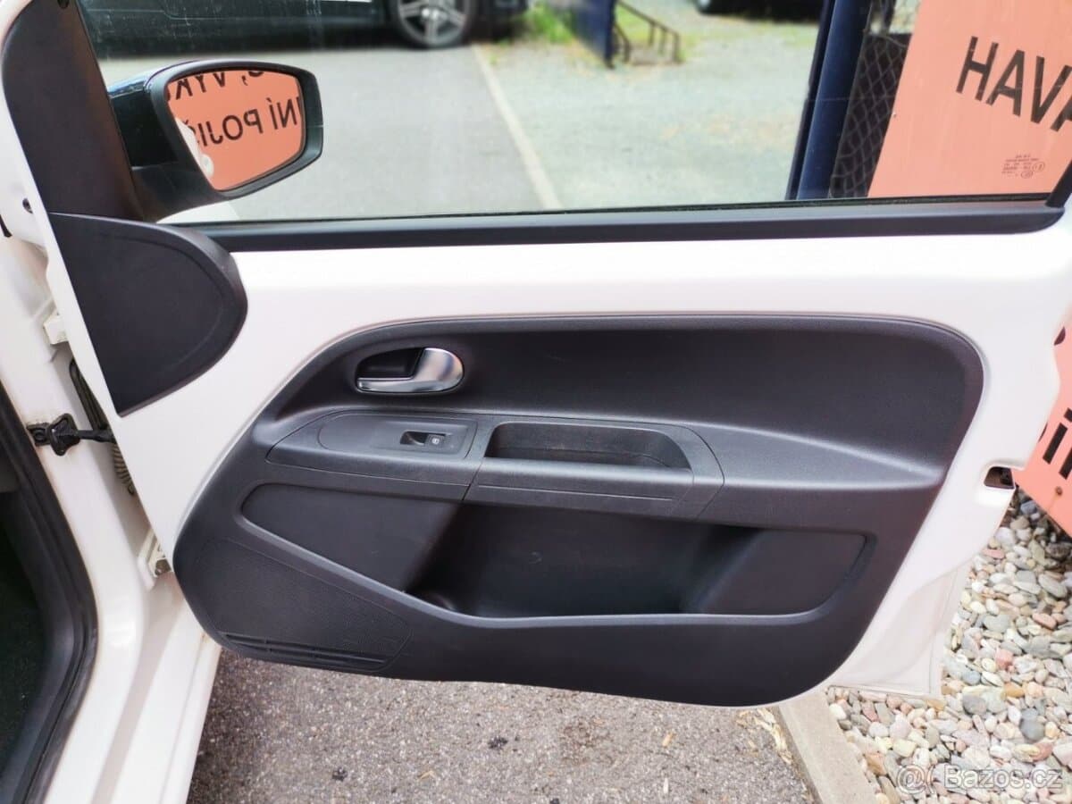 2014 Volkswagen UP! - 14