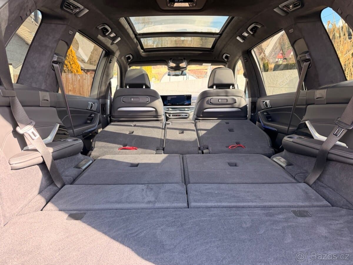 2023 BMW X7 - 14