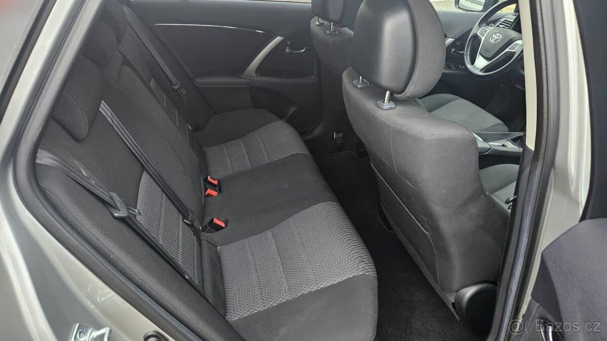 2013 Toyota AVENSIS - 14