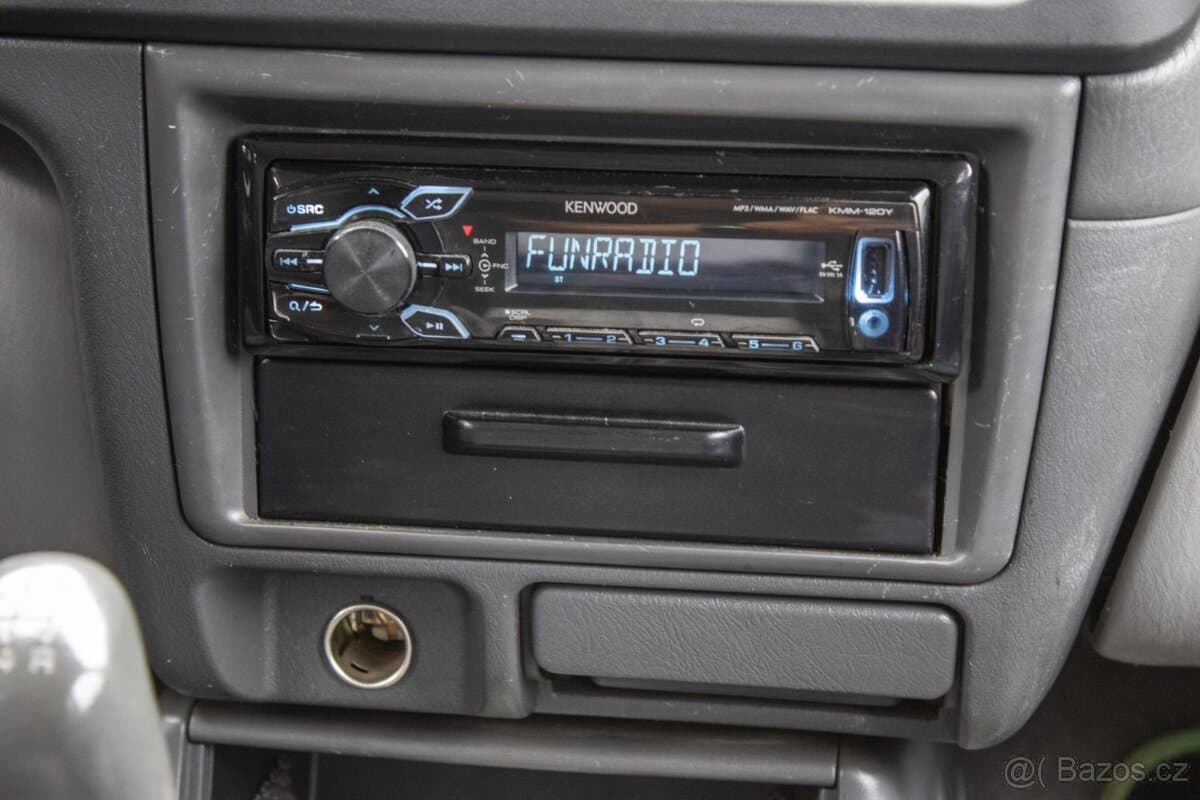 2005 Mitsubishi PAJERO - 14