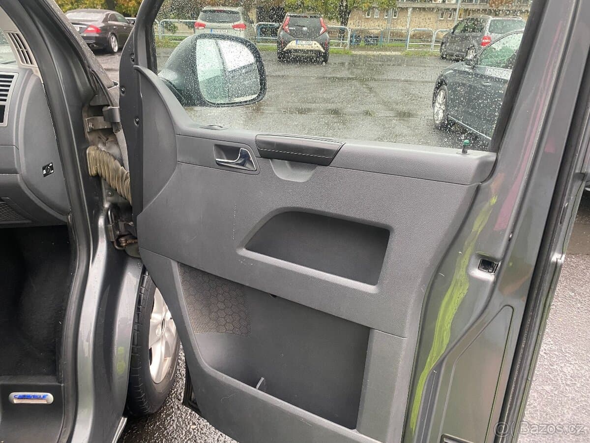 2013 Volkswagen CARAVELLE - 14