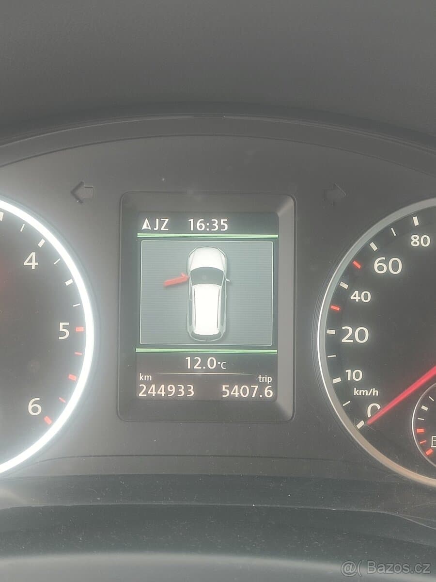 2012 Volkswagen TIGUAN - 14