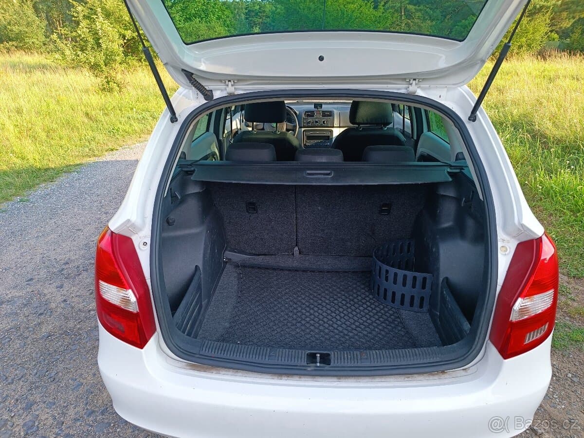 2010 Škoda FABIA - 14