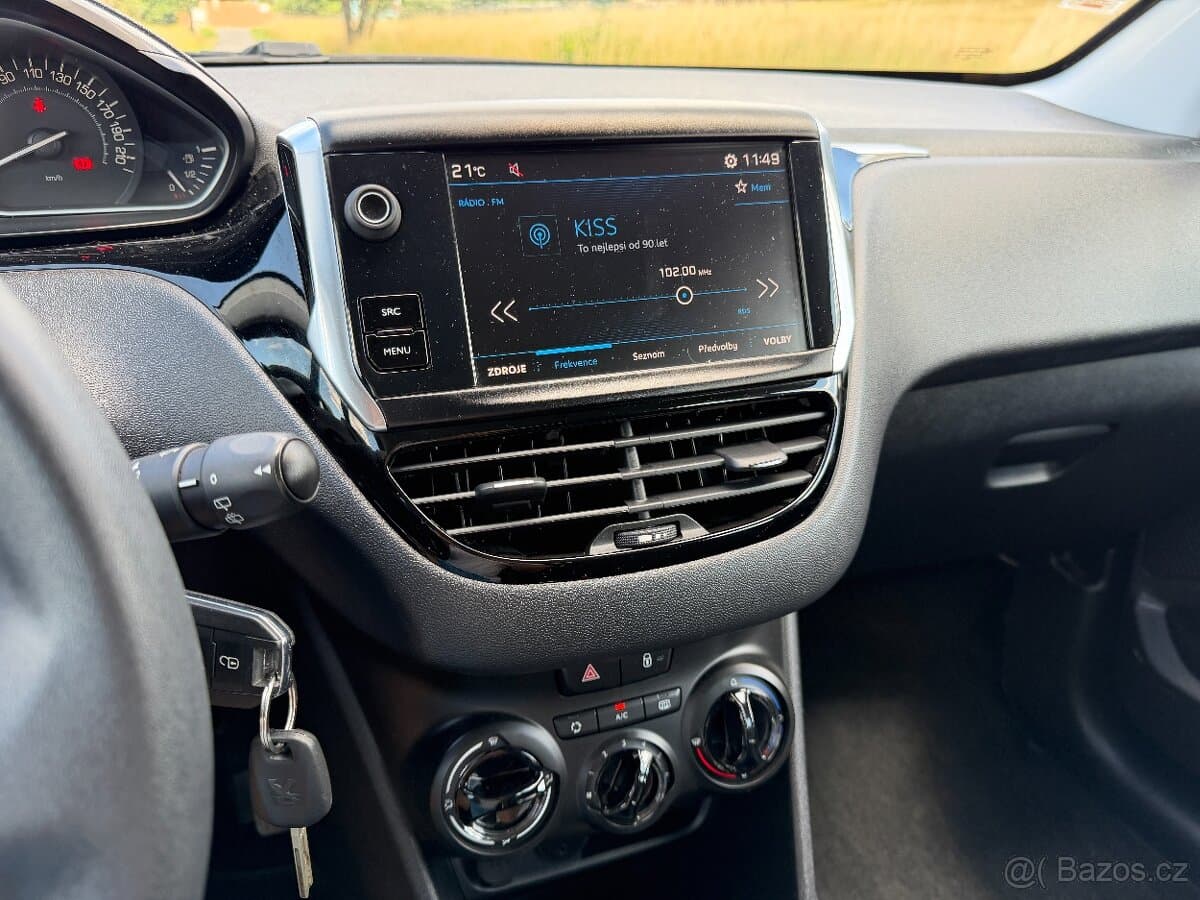 2018 Peugeot 208 - 14