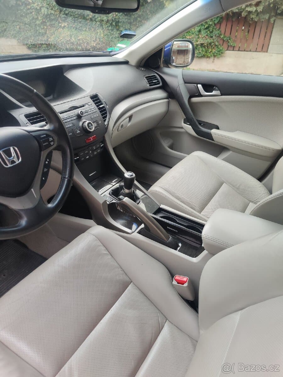 2010 Honda ACCORD - 14