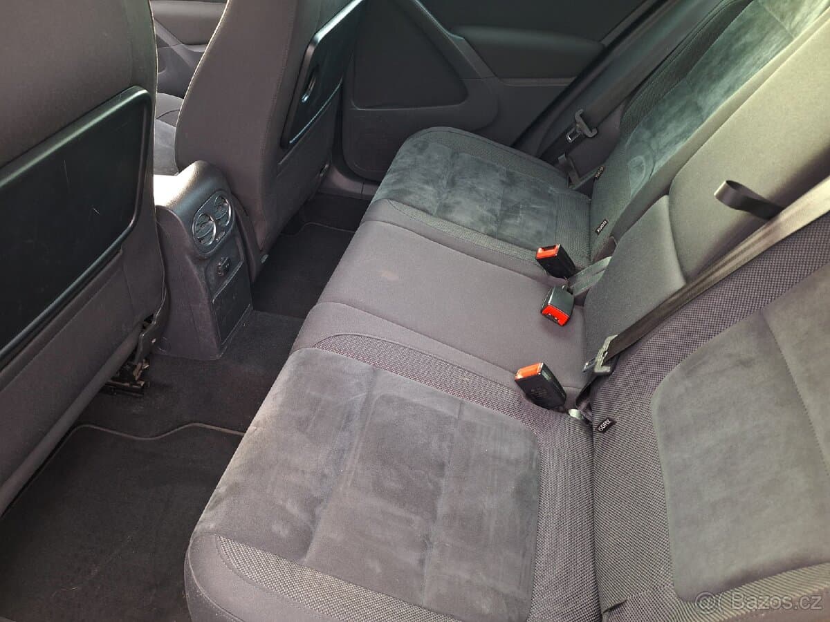2011 Volkswagen TIGUAN - 14