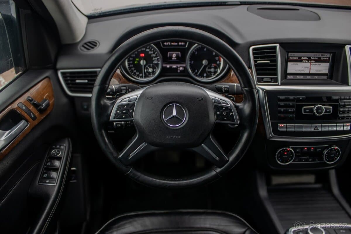 Mercedes-Benz M-CLASS - 14
