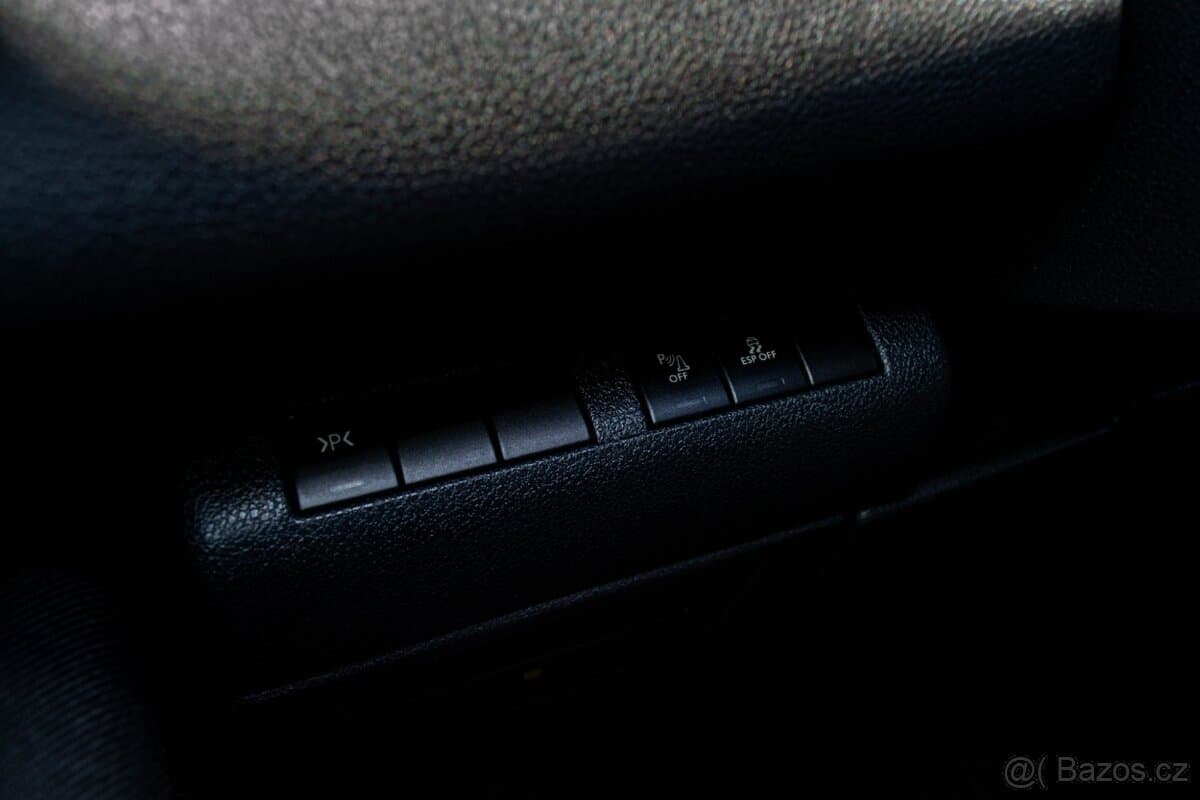 2010 Peugeot 5008 - 14