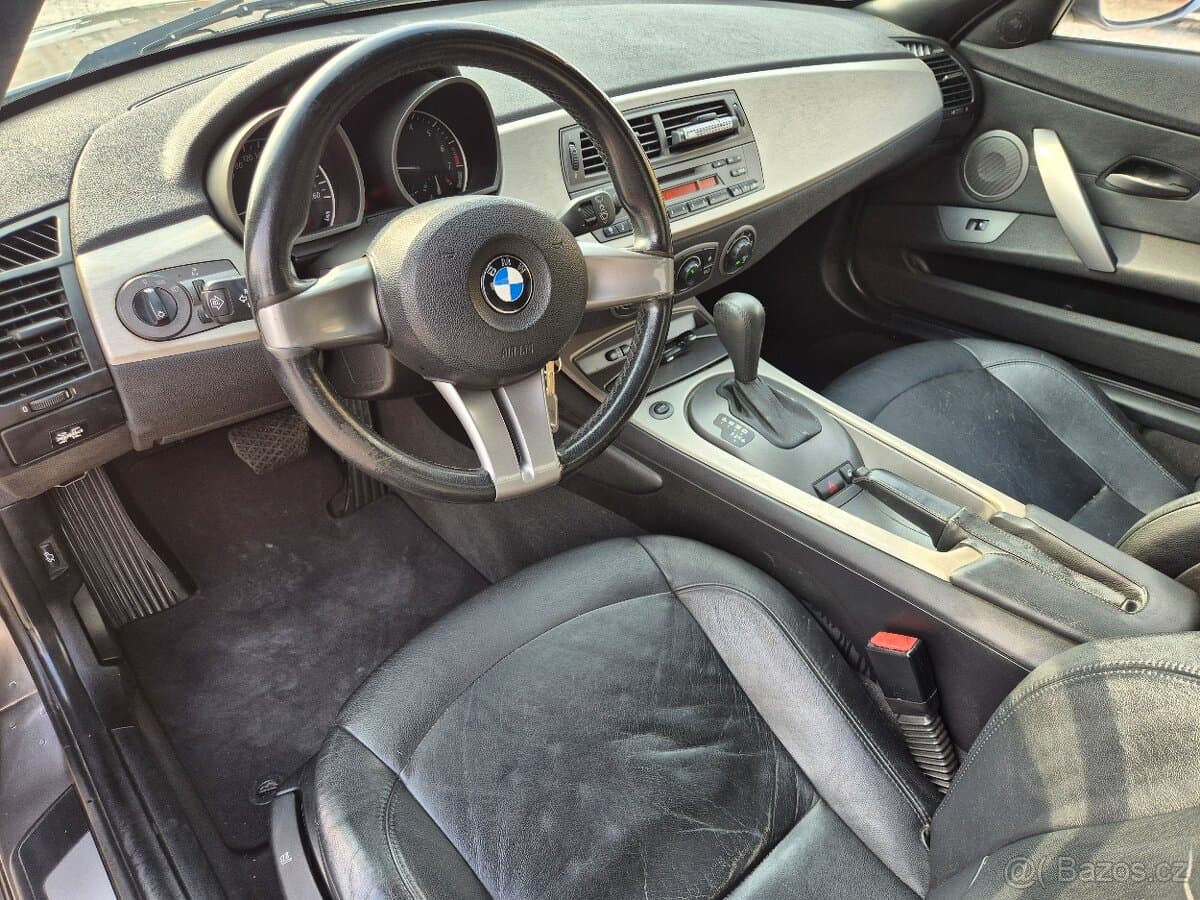 2004 BMW Z4 - 14
