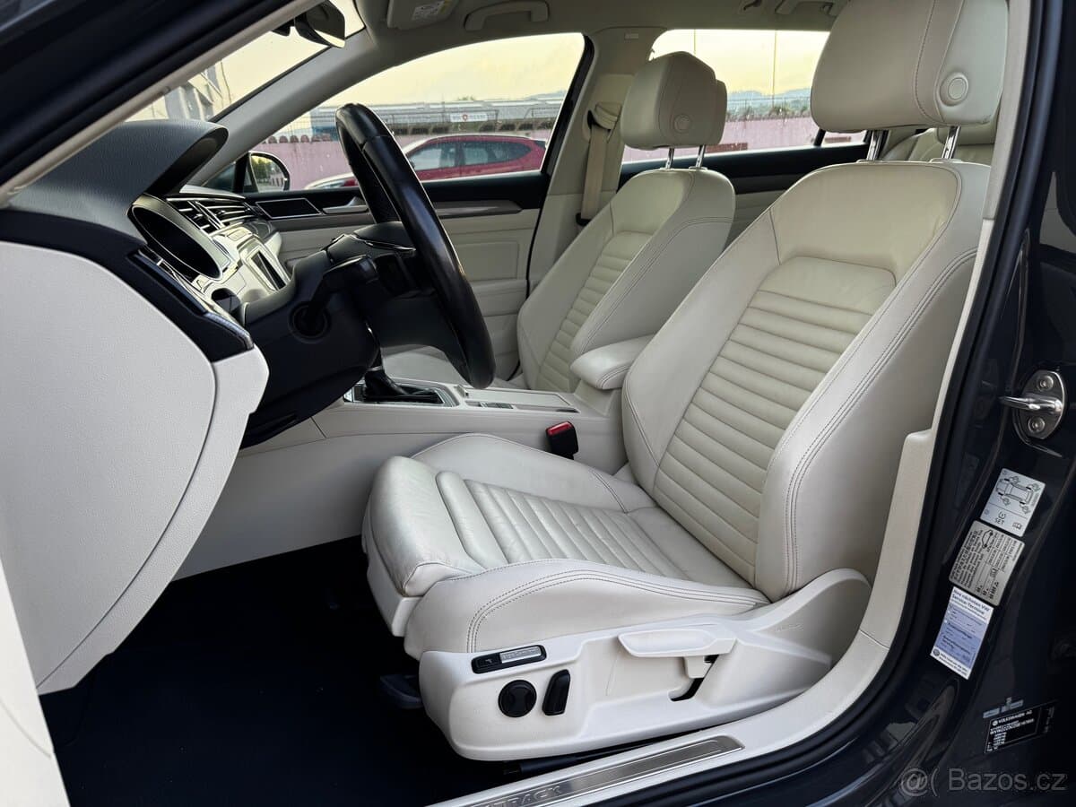 2016 Volkswagen PASSAT - 14
