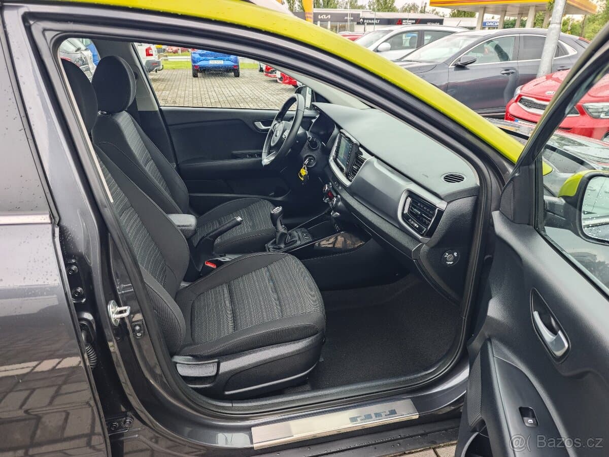2019 Kia STONIC - 14