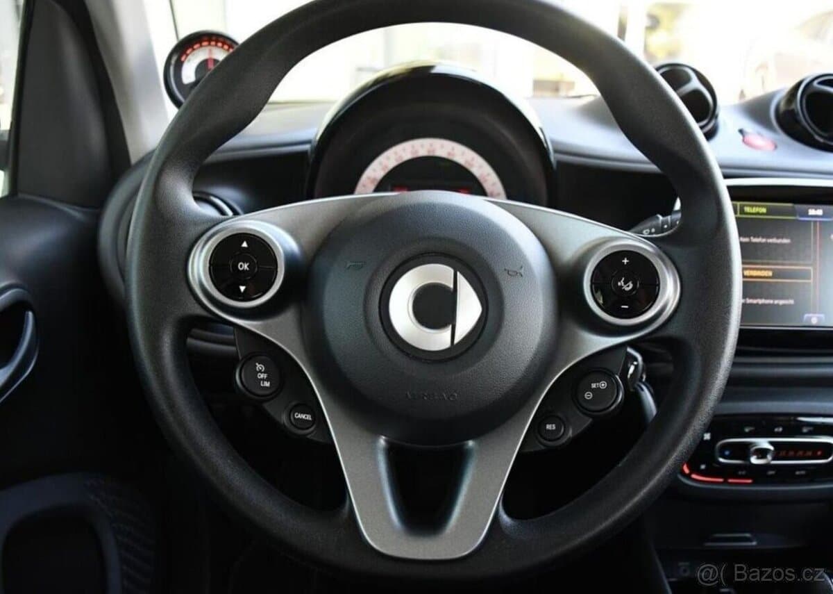2022 Smart FORTWO - 14