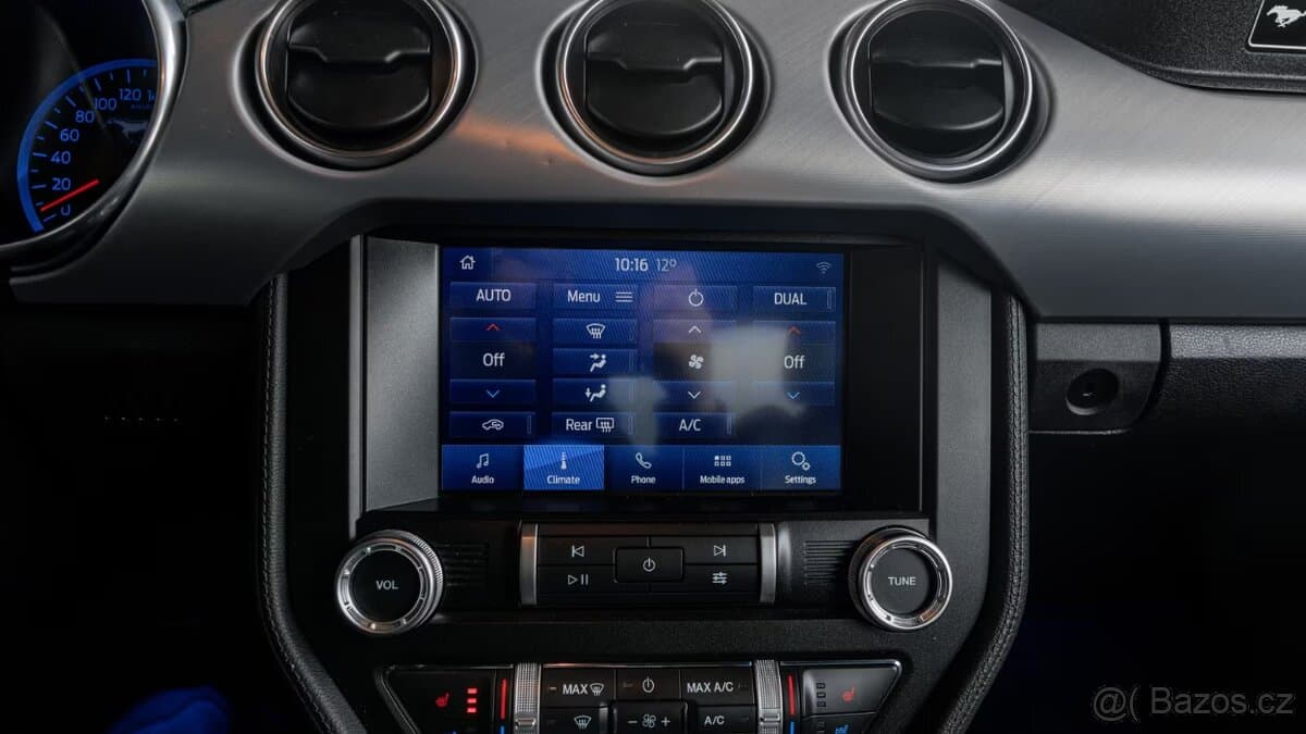 2020 Ford MUSTANG - 14