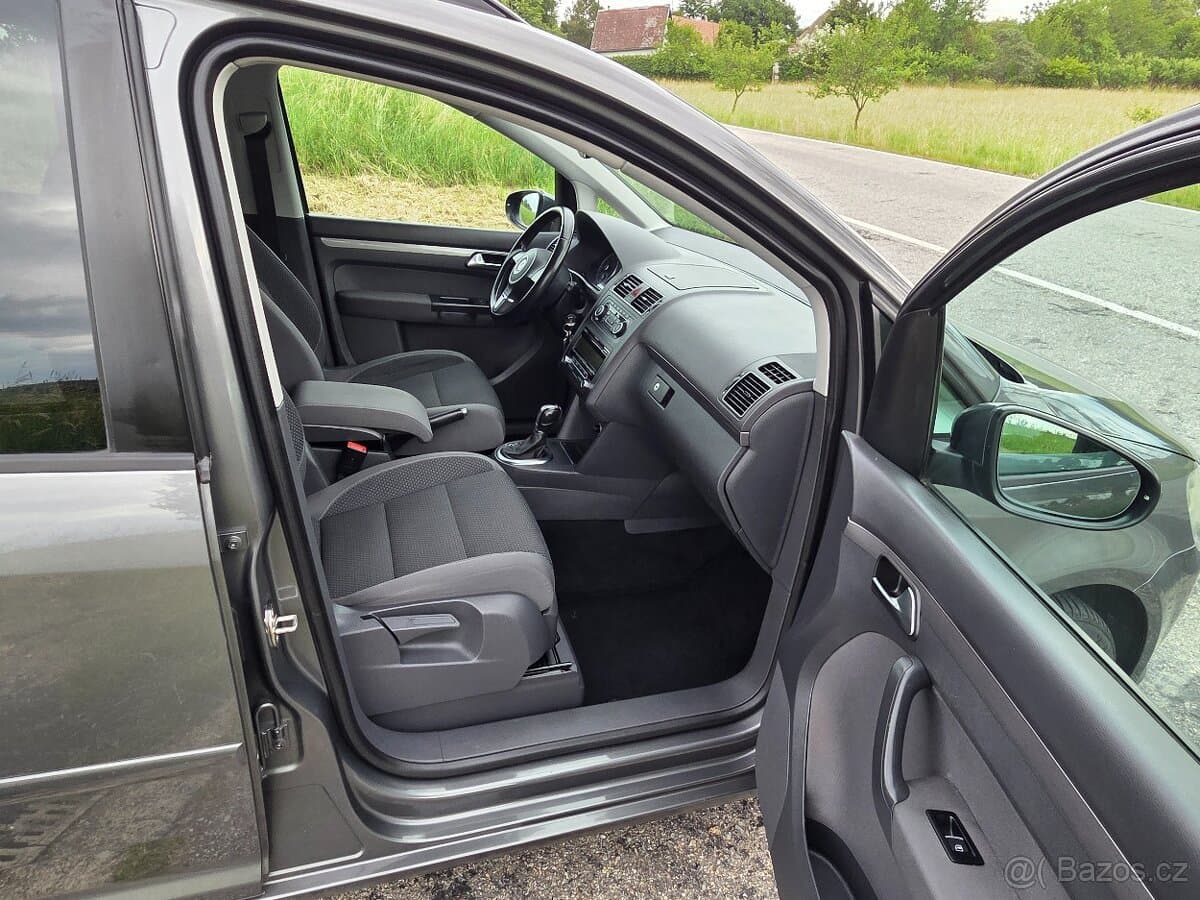 2010 Volkswagen TOURAN - 14