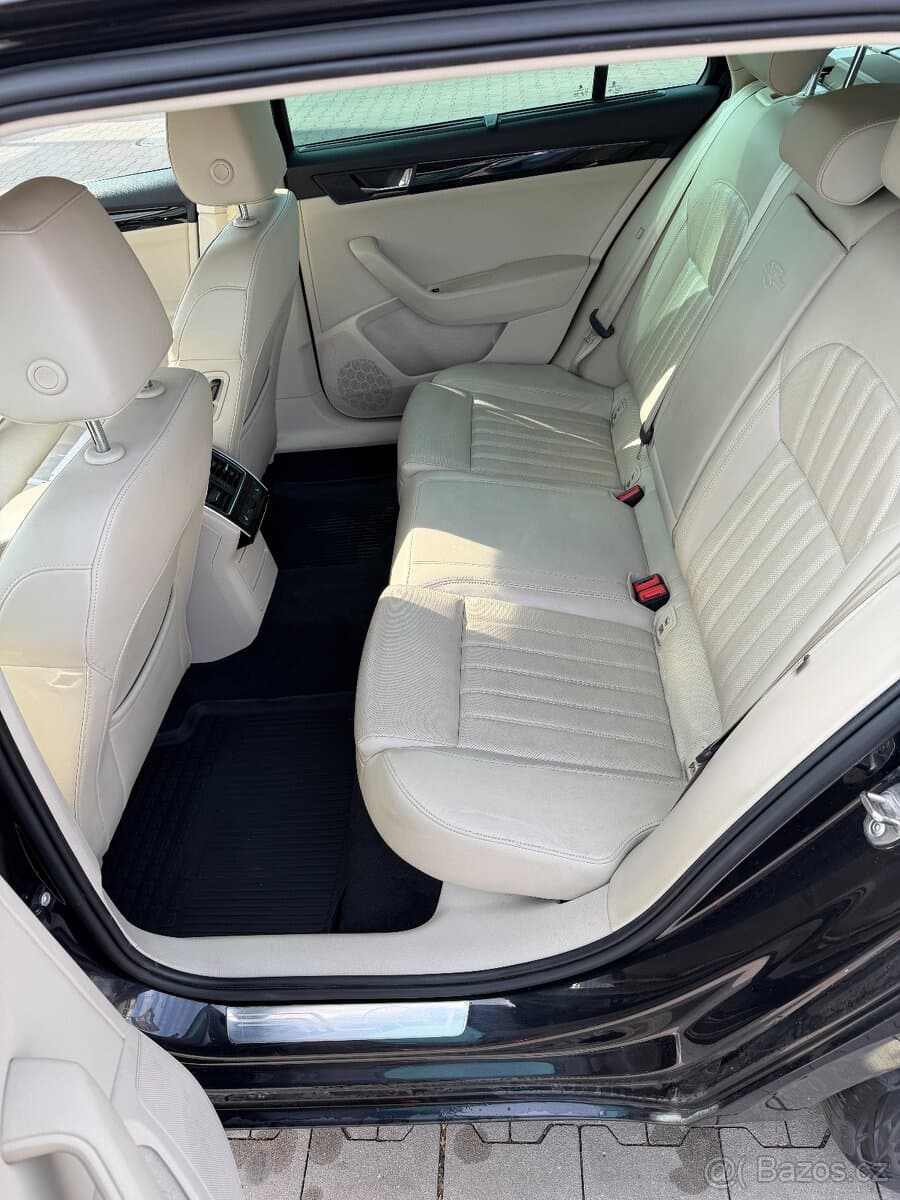 2016 Škoda SUPERB - 14