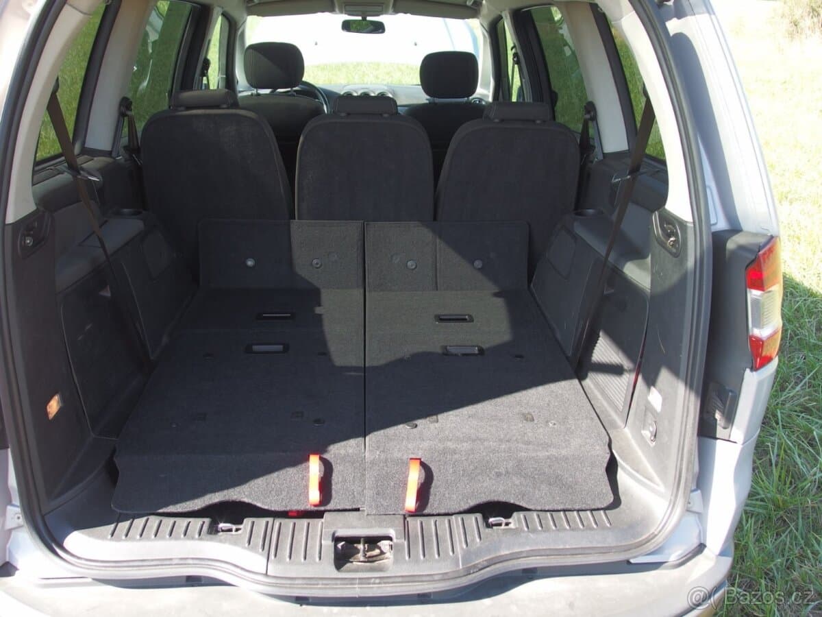 2010 Ford GALAXY - 14