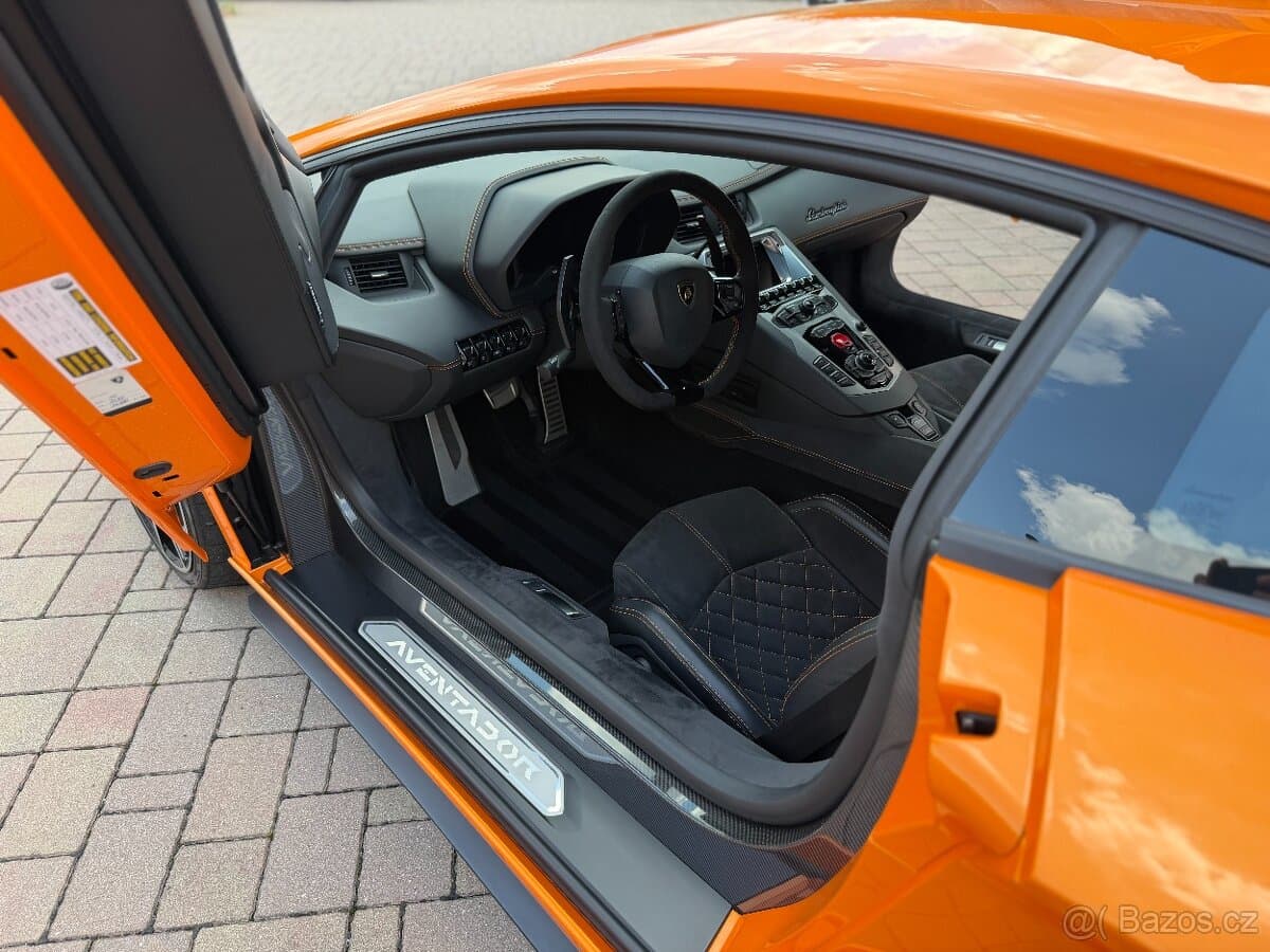 2018 Lamborghini AVENTADOR - 14