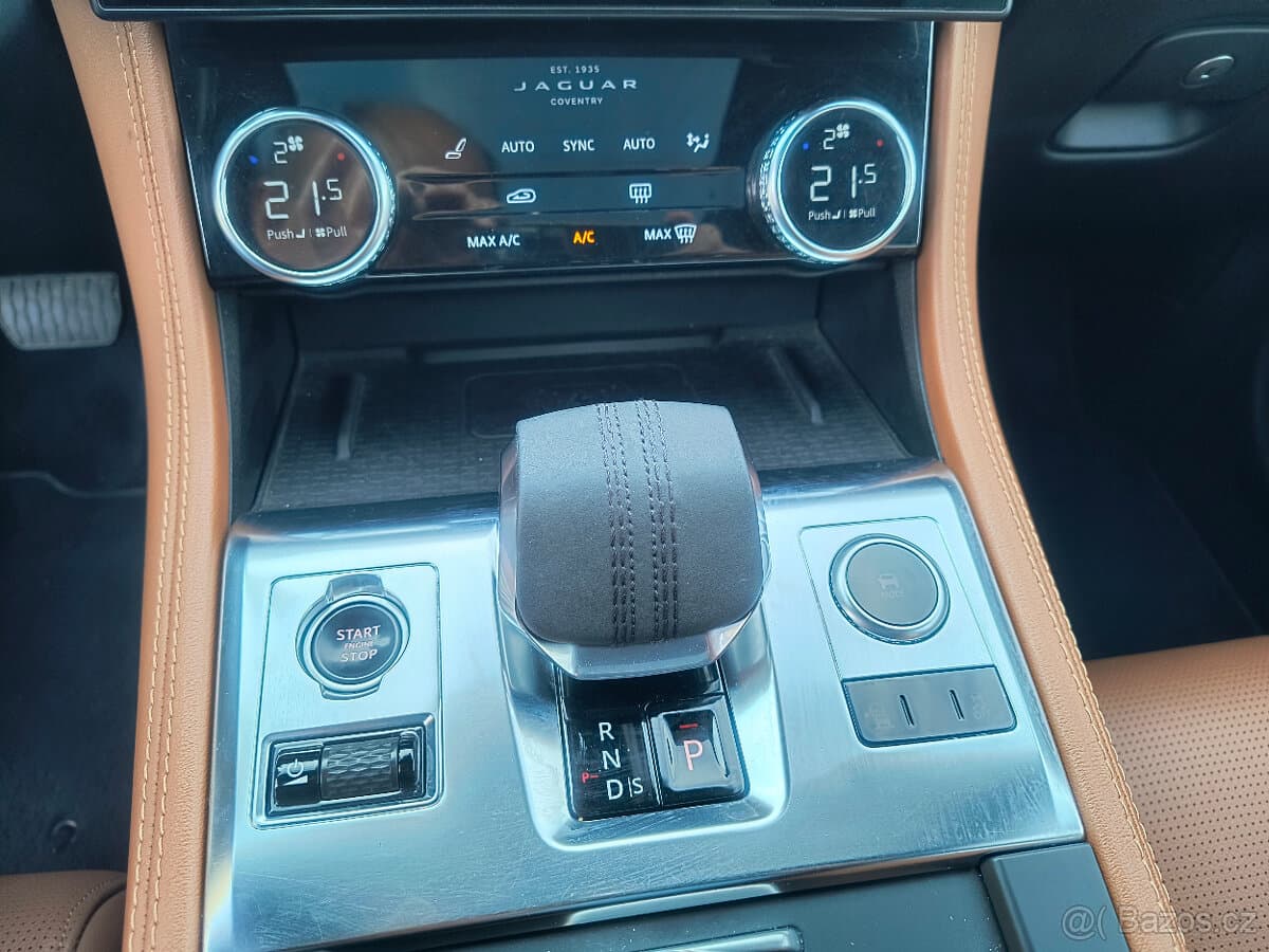 2021 Jaguar F-PACE - 14